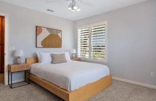 Murrieta House | Vineyard View by Fieldtrip 8 Bd with Infinity Pool Hot Tub Games