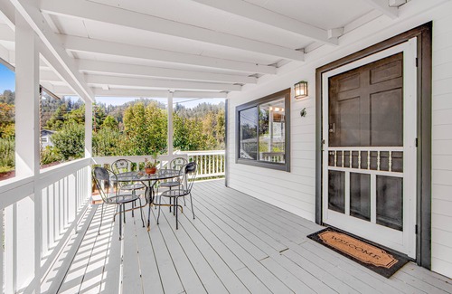 Guerneville Cottage | Vineyard view studio by Russian River w/private balcony, patio, grill, & WiFi