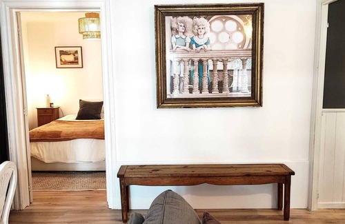 L'Hospitalet de Llobregat Condo | VINTAGE BOUTIQUE APARTMENT NEAR CENTER AND BEACHES