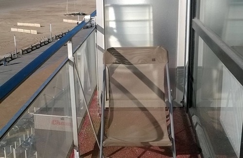 Ostend City Centre Apartment | Vintage 70's design appartment with stunning sea views