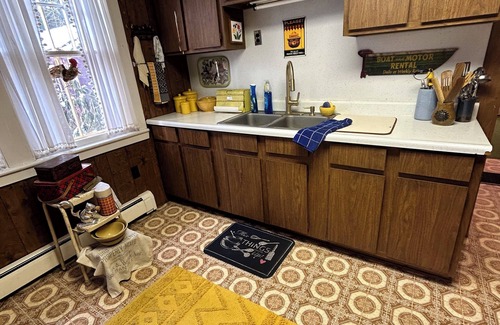 Pottersville Cabin | Vintage ADK Cabin- Great Deal, Perfect Location, book your ADK trip today!