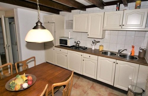 Lusignac House | Vintage Holiday Home in Lusignac with Pool