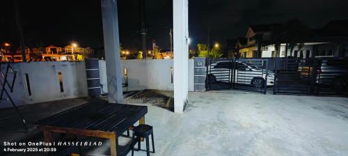 Hutan Kampung House | Vintage Houze, fully aircond, Wi-fi, Netflix, Coway