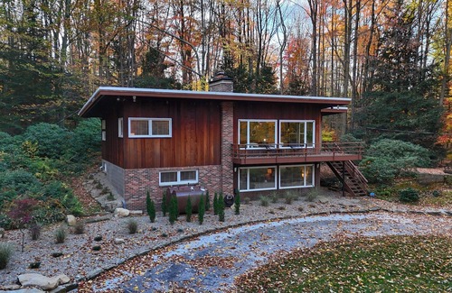 Madison House | Vintage-Inspired Luxury Retreat w/Hot Tub, Sauna & 1970s Garage Hangout