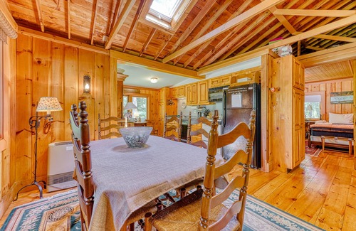 Boothbay Harbor Cabin | Vintage, Log Cabin in the Woods with Beach Club Access About One Mile Away