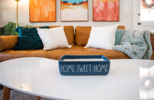 Woodbine Apartment | Vintage Modern Apartment in the Heart of Nashville