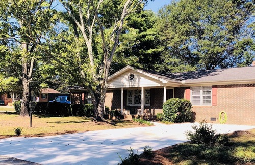Berea House | Vintage refuge in greenvile sc 29617