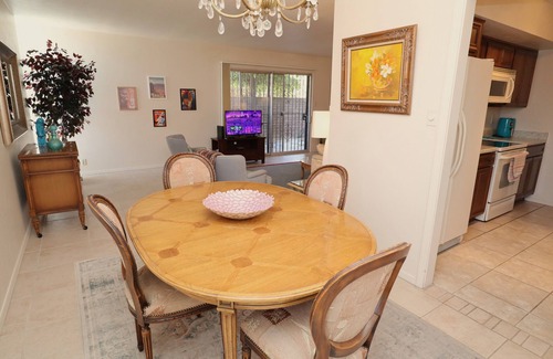 Tucson Condo | Vintage Relaxation Next to Park, Zoo and Golf