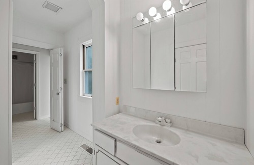 Crossville House | Vintage Serenity, Modern Comfort