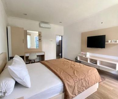 Raiganj Hotel | Vintage Sky Line Inn
