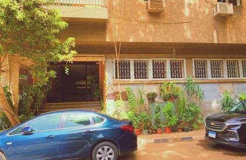 Zamalek Apartment | Vintage Vibrant Space !