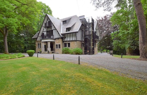 Creppe Villa | Vintage Villa with Jacuzzi and Infrared Sauna