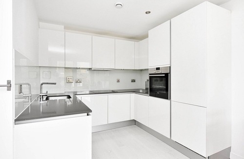 Cathedrals Apartment | Vintry Court Pro-Managed