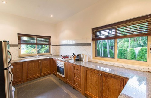 Rawai Villa | Viola Pool Villa Elegant Elegant Villa In Paradise