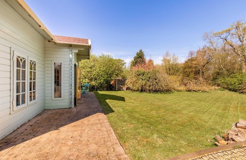Neatishead Cabin | Violet Lodge | Easy access to Norfolk Broads - Norfolk Holiday Properties.