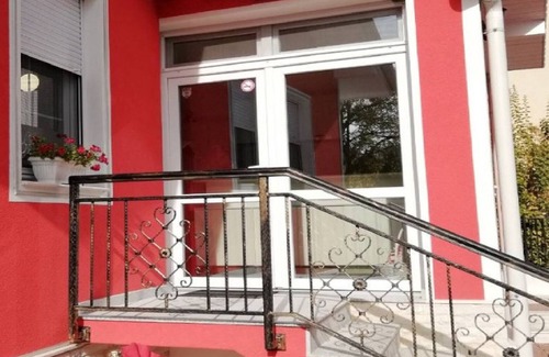 Vranyantsi Bed & Breakfast | Violette Iris