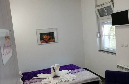 Vranyantsi House | Violette Orchidee