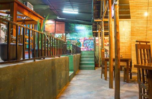 Anniwatta House | VIP Karaoke Lounge
