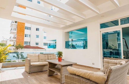 Lope De Vega Apartment | VIP Luxury Penthouse & Rooftop Jacuzzi
