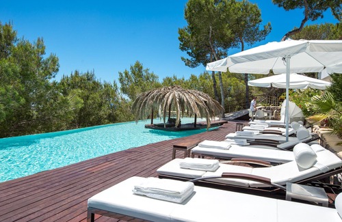Sant Josep de sa Talaia Villa | VIP Resort-Style Mansion Fully staffed 3 Butlers, Personal Chef, 32m/106ft Pool