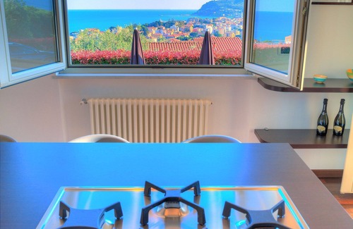 Diano Marina Apartment | ViP Suite - apartment in modern Hi-Tech villa, with Jacuzzi and swimming pool, sea-view