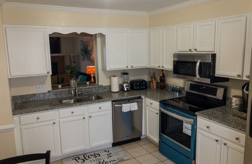 Norfolk - Virginia Beach House | Virginia beach newly remodeled Home centrally located Ocean front and Norfolk !