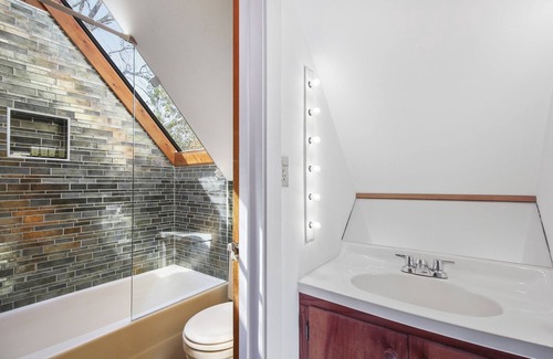 Virginia Highland House | Virginia-Highland Modern Charm