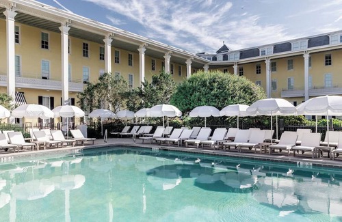 Cape May Hotel | Virginia Room with Balcony Exclusive Adults-Only Escape with Cont. Breakfast