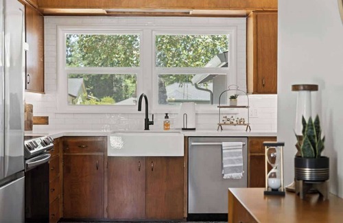 Visalia House | Visalia Family Home W/EV Charger, BBQ Grill, & Backyard Games