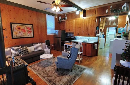 Ronald House | Visit an Old Time Coal Miners Town! Minutes from Roslyn!