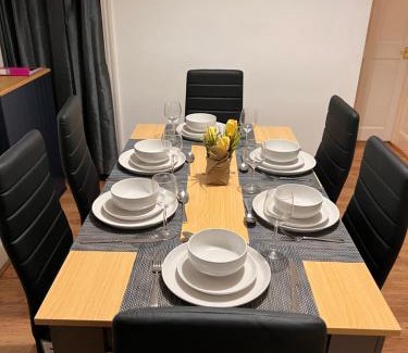 Luton House | Visit Luton With This 2 BR Rental - Sleeps 6