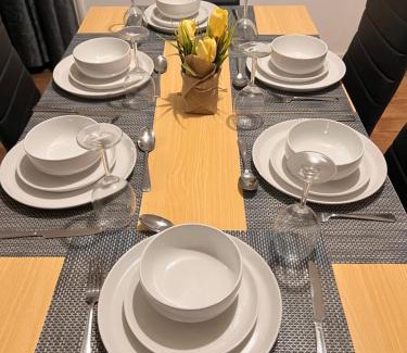 Luton House | Visit Luton With This 2 BR Rental - Sleeps 6