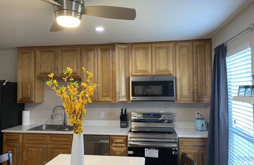 Thousand Oaks House | Visit Pensacola