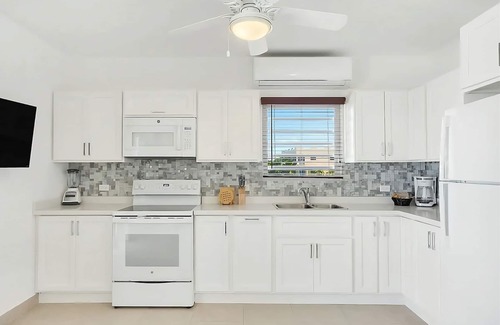 Shoal Bay House | Visit the Cove Bay! 1BR Garden Suite w/Kitchen, Balcony & Direct Beach Access!