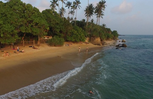 Weligama House | Visit the paradise and enjoy with pure nature down south.