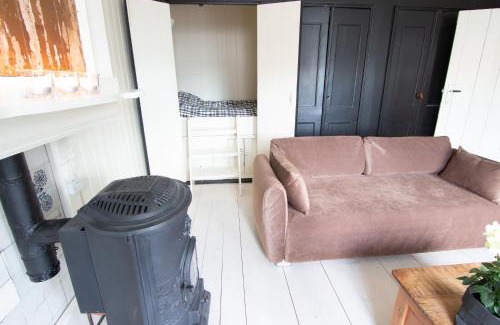 Paesens-Moddergat House | Vissershuisje aan de waddenzee