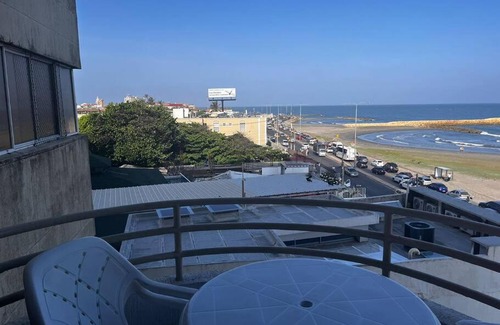 El Cabrero Apartment | Vista a la Playa del Cabrero