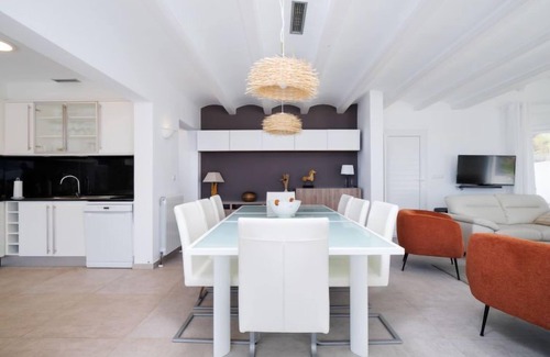 Cumbre del Sol House | Vista al Mar by Interhome