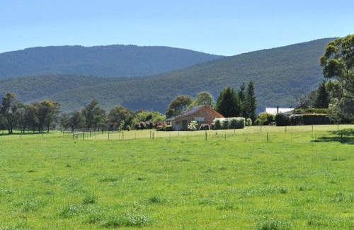 Yarra Junction House | Vista Apartment 2