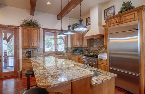 Tamarack Resort House | Vista Azul Estate Home - Remarkable Estate Home|Wood Fireplace|Resort Views