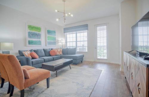 Florida Central Atlantic Coast Apartment | Vista Cay Lakeview Allure Near all Theme Parks, and walk to Convention Center