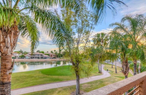 Arrowhead Lakes House | Vista del Lago A Golf Course Facing Luxury Villa with Heated Pool