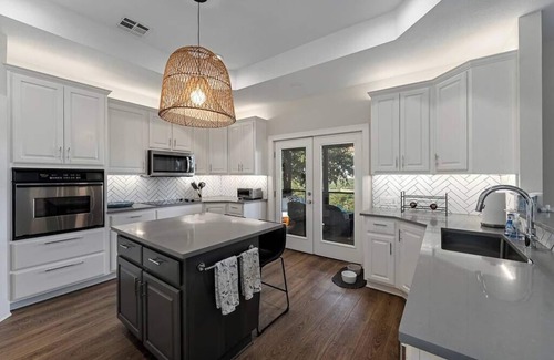 Apache Shores House | Vista Grande - Scenic Lake Austin Retreat