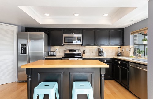 San Diego Condo | Vista Pacific- Del Mar Rental with Ocean Views, Pool, A/C & Walkable Dining