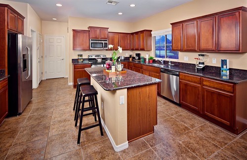 Stetson Hills State House | Vista Retreat-Spacious New Property with Stunning Mountain View