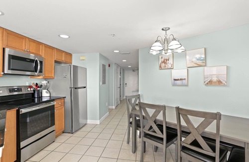 Belle Vista Condo | π
Vista's on the Gulf #202 β Gulf Front Luxury with Balcony Views & Resort Amenities