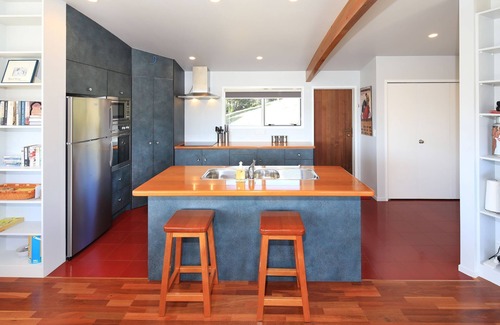 Onetangi House | Vista Twenty One | Stay Waiheke