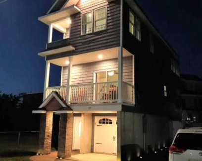 Atlantic City House | Vista Villa - 3 Bedrooms with Roof Top Deck!