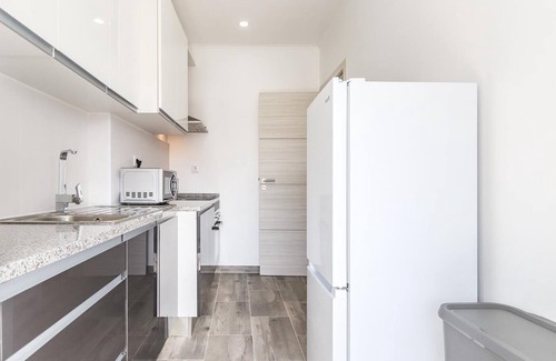 Cacilhas Apartment | Vita Portucale | Almada Balcony