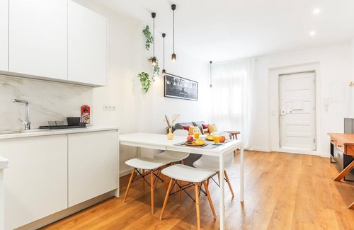 Santo Condestavel Apartment | Vita Portucale | Bright Campo Ourique w/Terrace